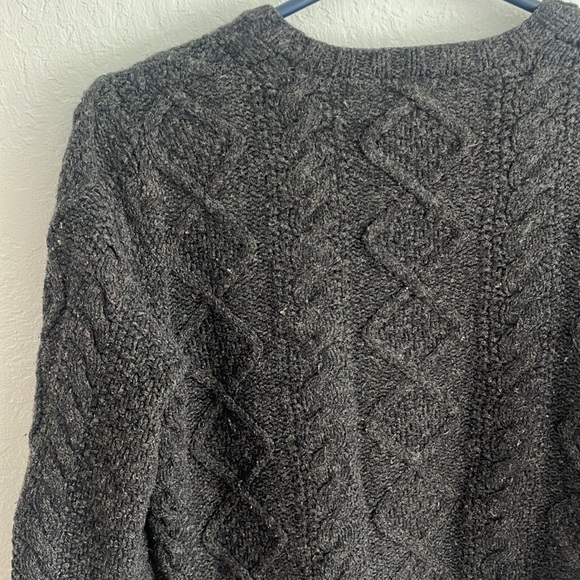 Banana Republic Dark Grey Lamb’s Wool Cable Knit Sweater V Neck - Picture 4 of 4